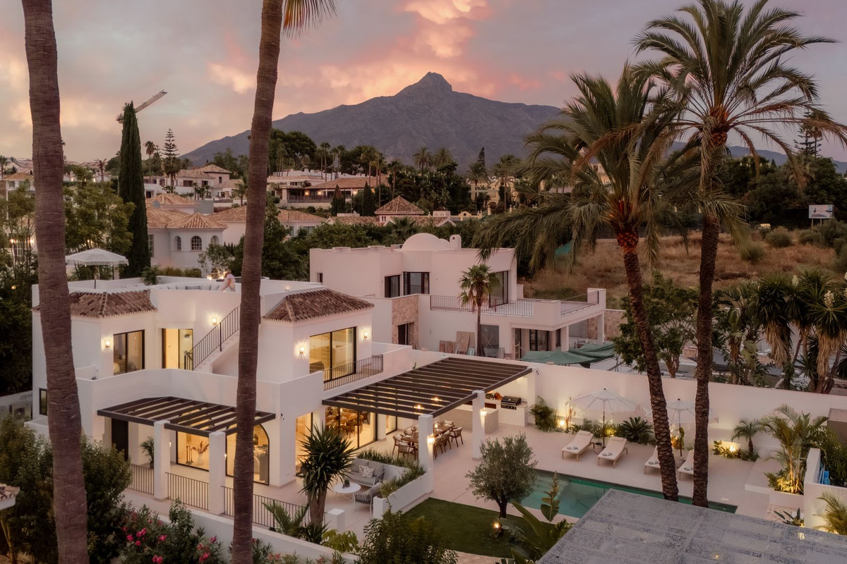 Huis te koop in Nueva Andalucía | 6 slaapkamers H5150767