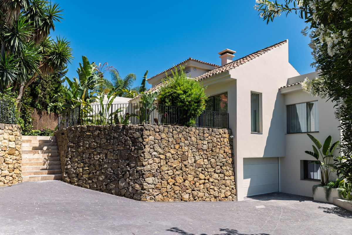 Huis te koop in Nueva Andalucía | 5 slaapkamers H5150824