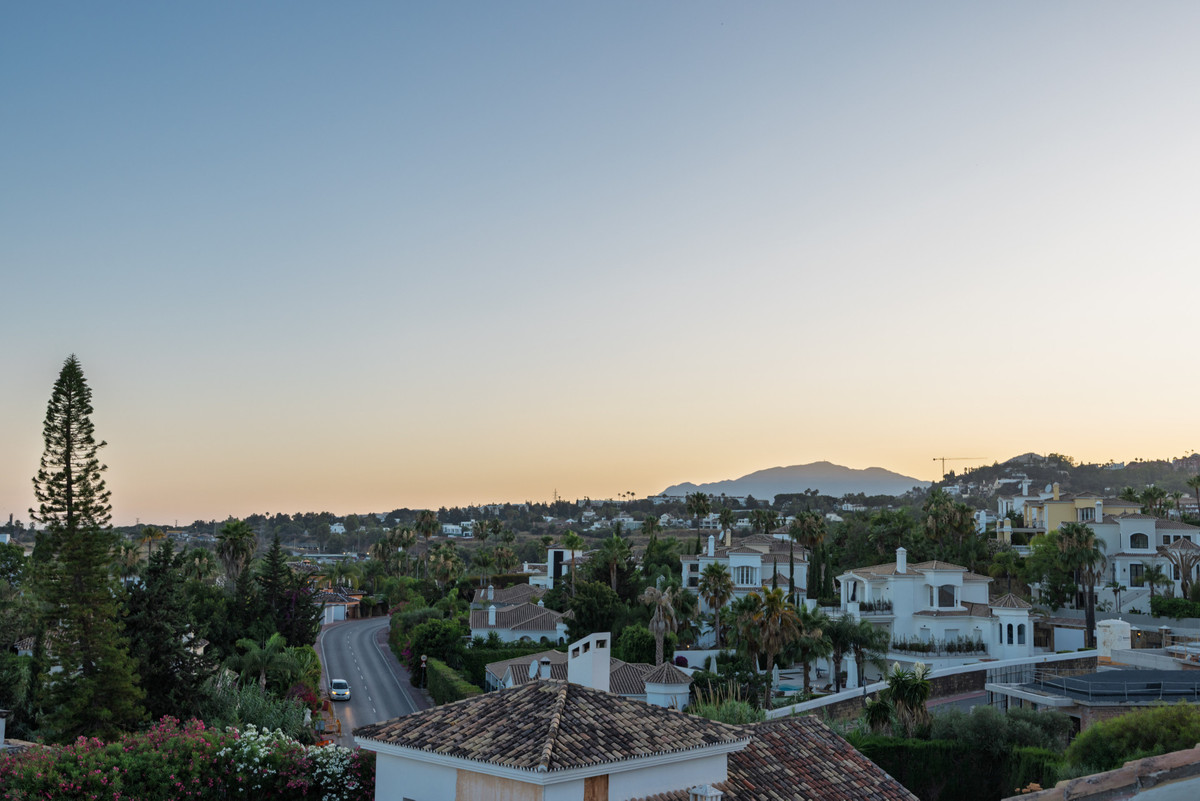 Huis te koop in Nueva Andalucía | 5 slaapkamers H5150824