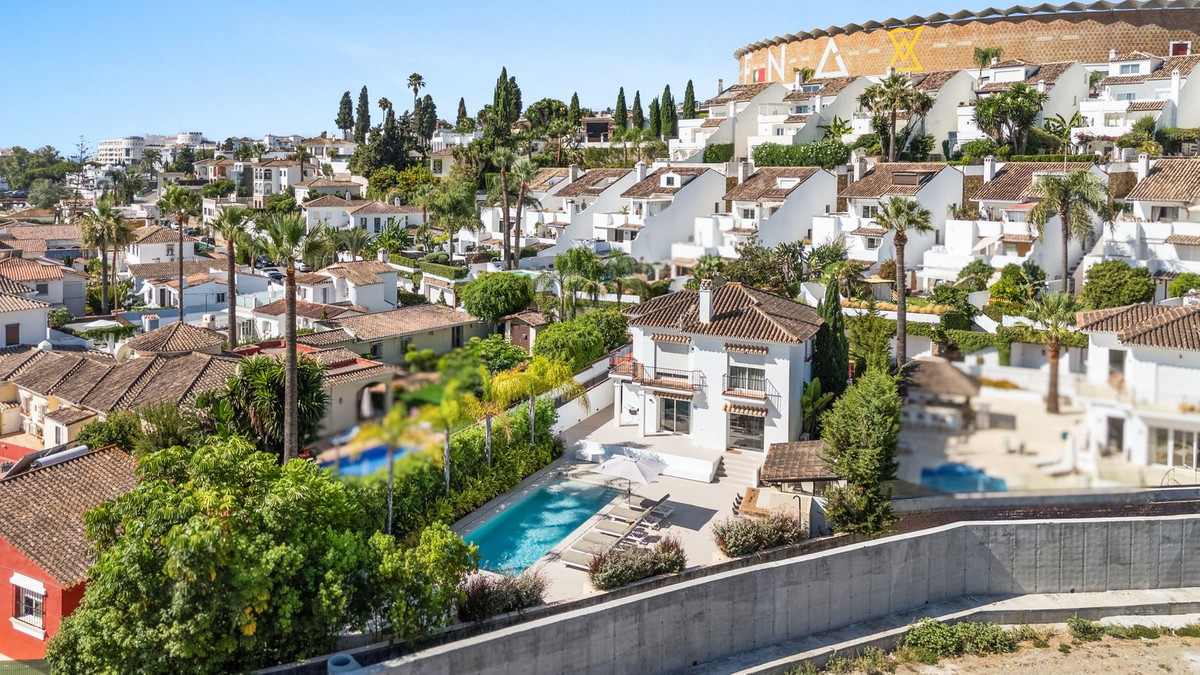 Huis te koop in Nueva Andalucía | 5 slaapkamers H5153674