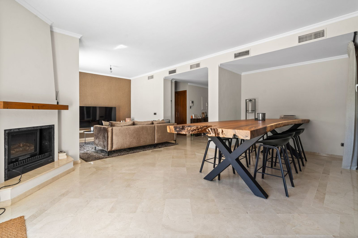 Huis te koop in Nueva Andalucía | 5 slaapkamers H5153674
