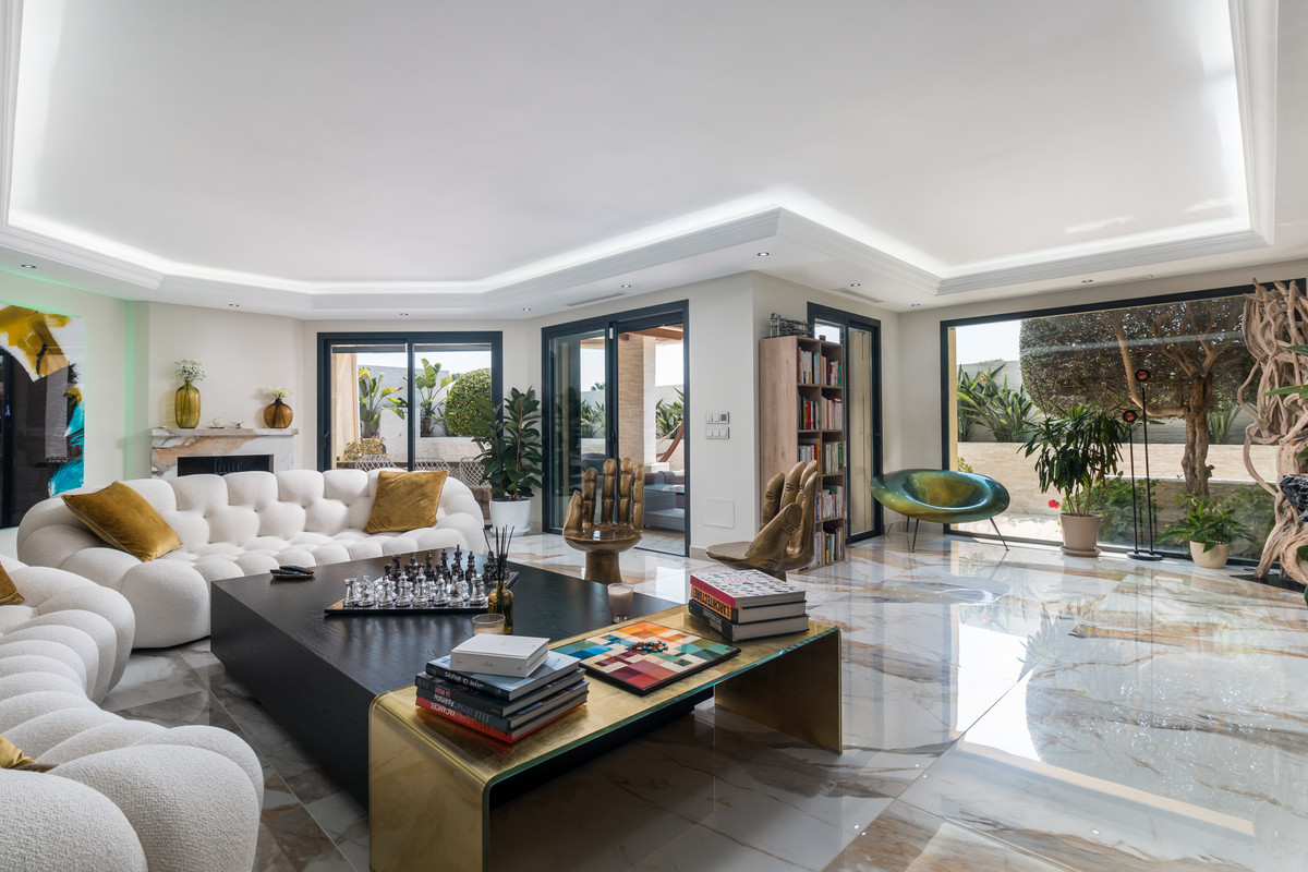 Huis te koop in Nueva Andalucía | 4 slaapkamers H5157496