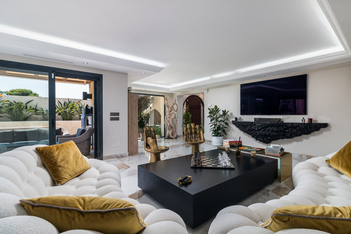 Huis te koop in Nueva Andalucía | 4 slaapkamers H5157496