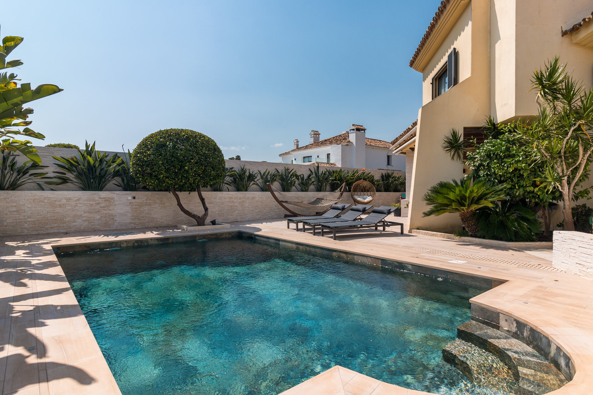 Huis te koop in Nueva Andalucía | 4 slaapkamers H5157496