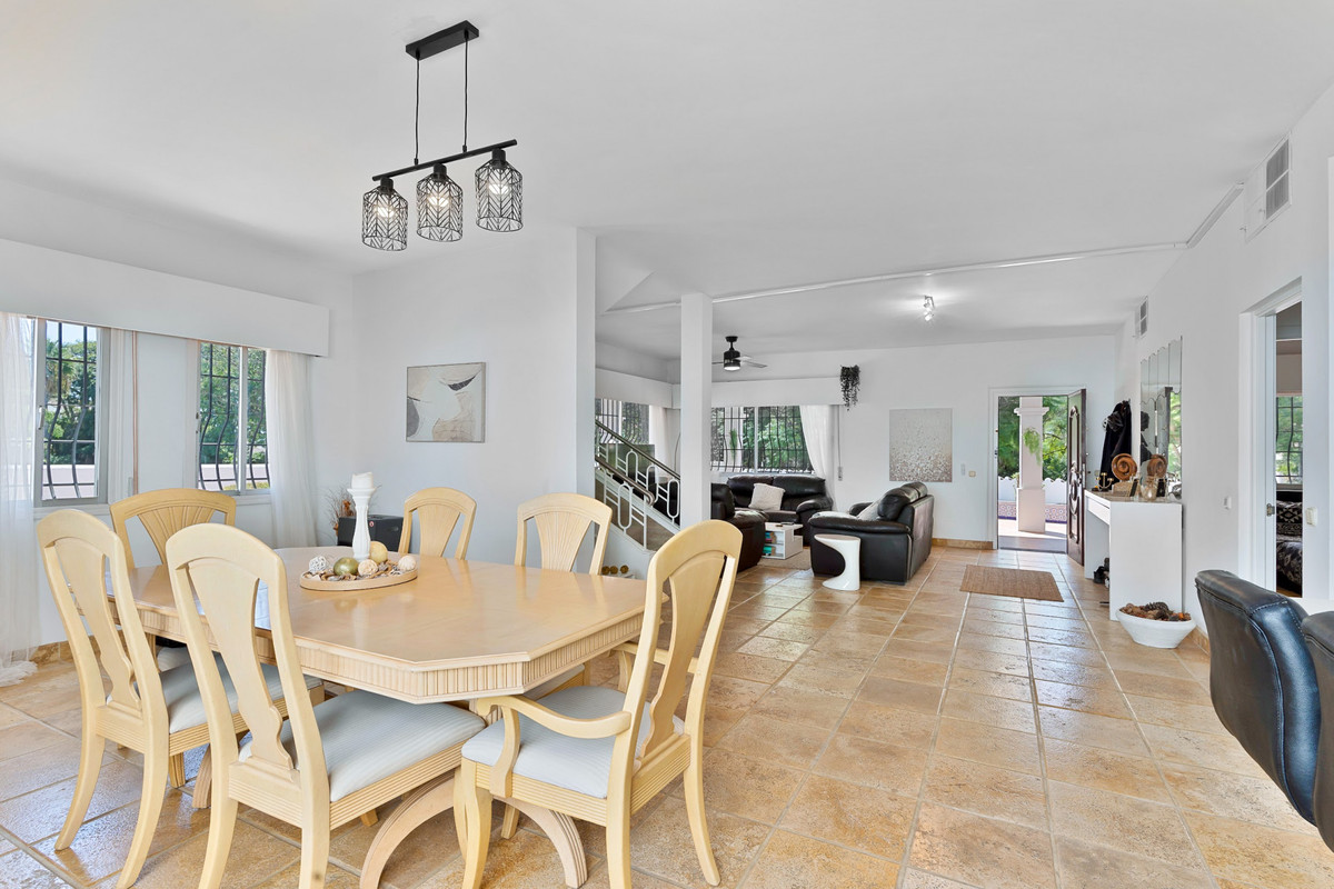 Huis te koop in Nueva Andalucía | 5 slaapkamers H5160304