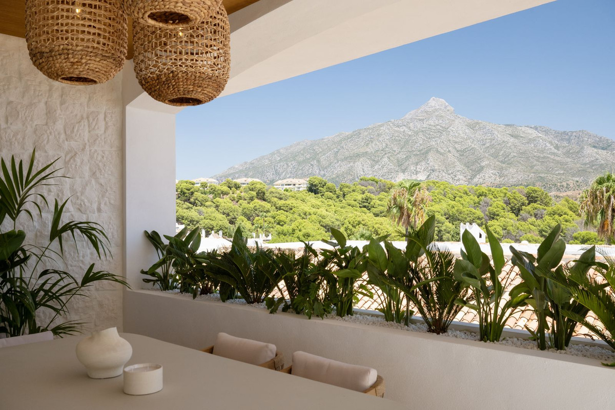 Huis te koop in Nueva Andalucía | 4 slaapkamers H5161279