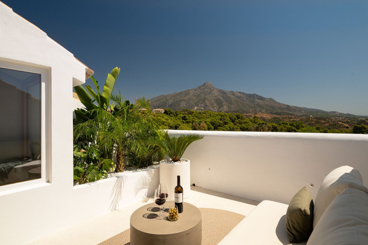 Huis te koop in Nueva Andalucía | 4 slaapkamers H5161279
