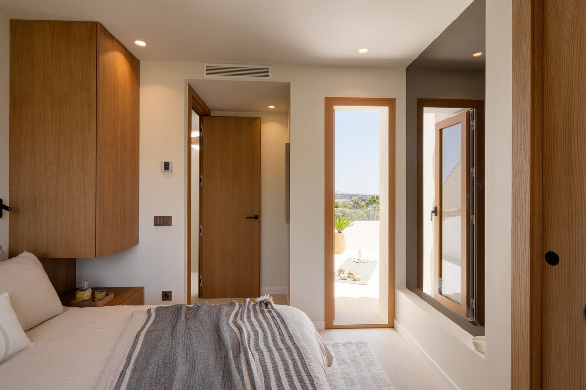 Huis te koop in Nueva Andalucía | 4 slaapkamers H5161279