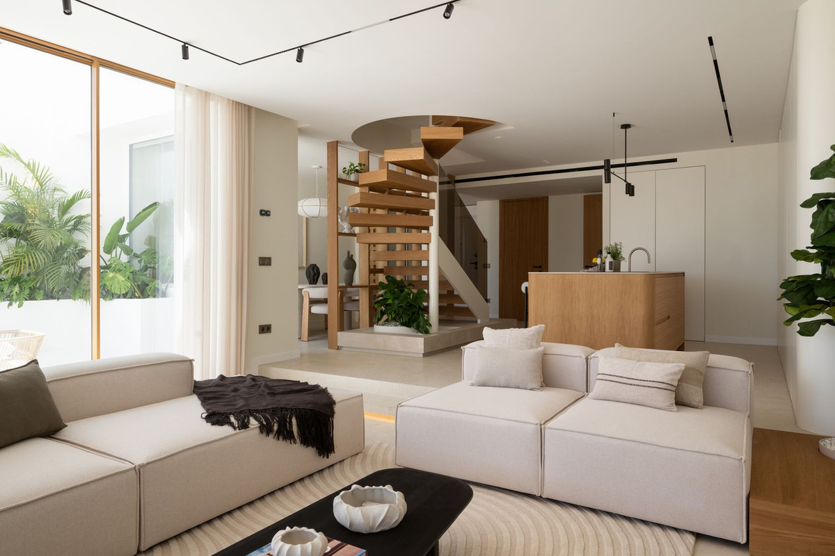 Huis te koop in Nueva Andalucía | 4 slaapkamers H5161279