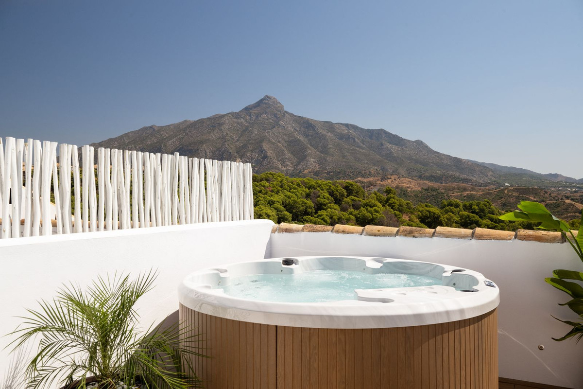 Huis te koop in Nueva Andalucía | 4 slaapkamers H5161279