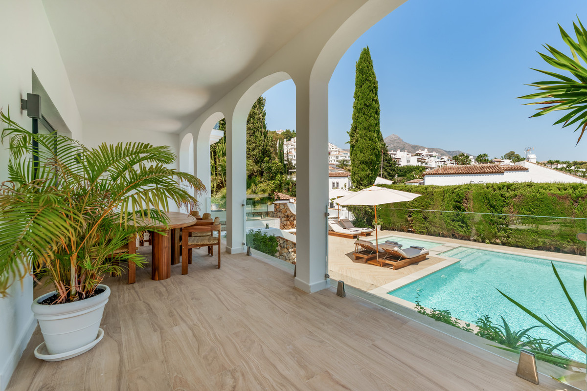 Huis te koop in Nueva Andalucía | 4 slaapkamers H5161495