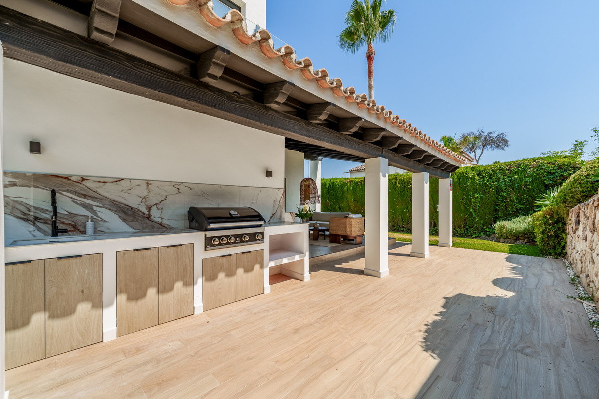 Huis te koop in Nueva Andalucía | 4 slaapkamers H5161495