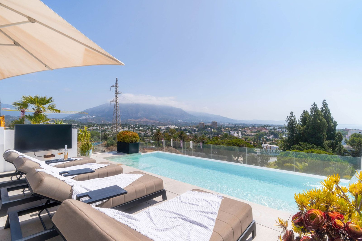 Huis te koop in Nueva Andalucía | 3 slaapkamers H5162476