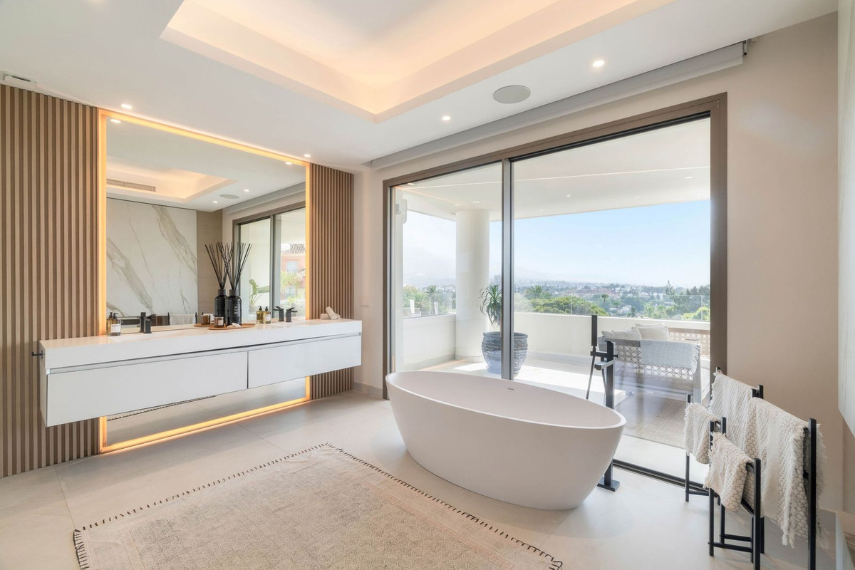 Huis te koop in Nueva Andalucía | 3 slaapkamers H5162476