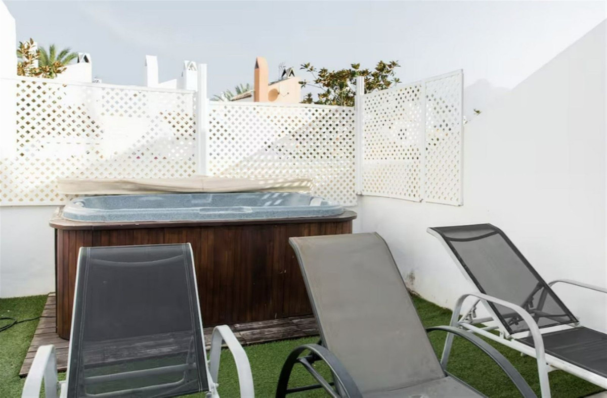 Huis te koop in Nueva Andalucía | 5 slaapkamers H5184103