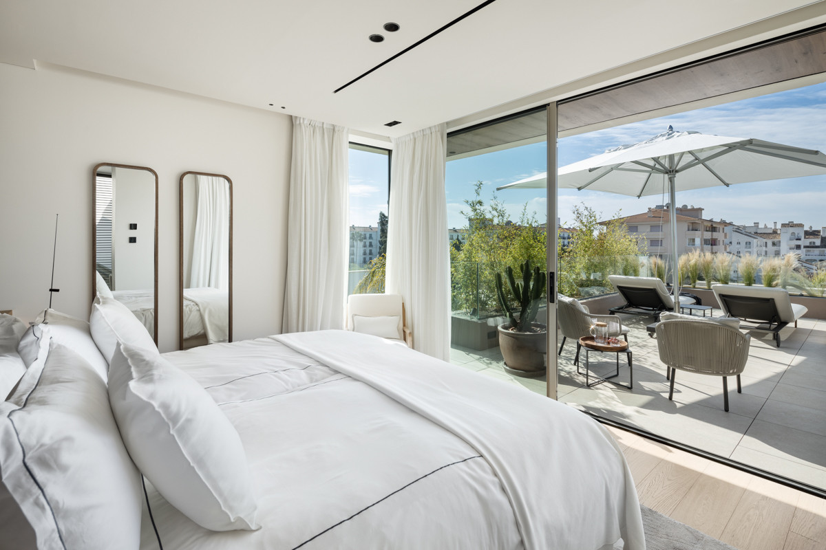 Huis te koop in Nueva Andalucía | 5 slaapkamers H5206774