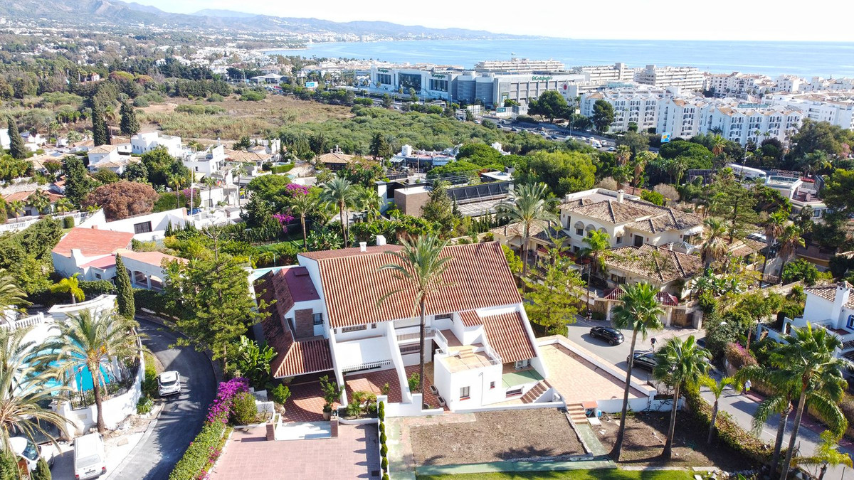 Huis te koop in Nueva Andalucía | 7 slaapkamers H5211730