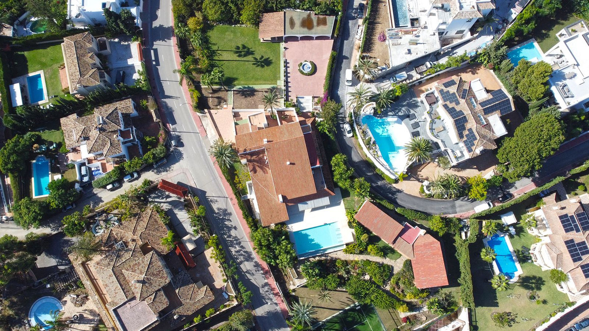 Huis te koop in Nueva Andalucía | 7 slaapkamers H5211730