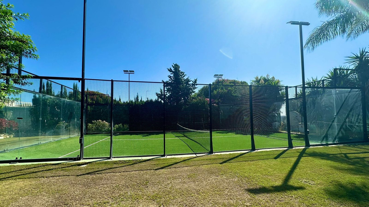 Huis te koop in Nueva Andalucía | 7 slaapkamers H5211730