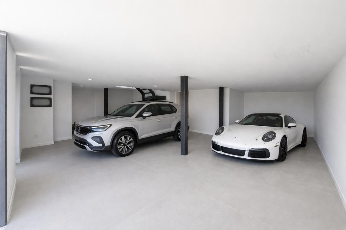 Huis te koop in Nueva Andalucía | 4 slaapkamers H5232193