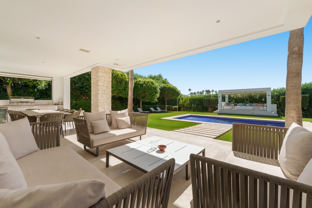 Huis te koop in Nueva Andalucía | 6 slaapkamers H5232697
