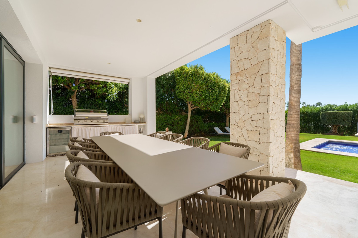 Huis te koop in Nueva Andalucía | 6 slaapkamers H5232697