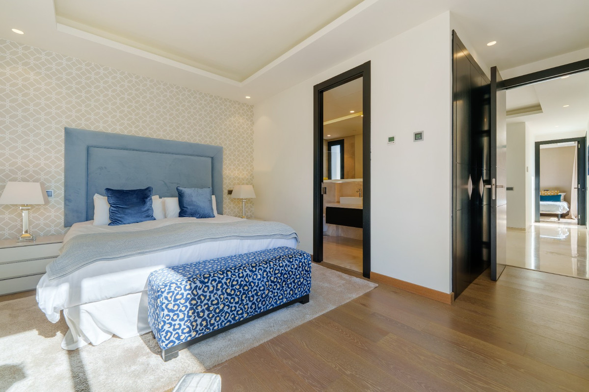 Huis te koop in Nueva Andalucía | 6 slaapkamers H5232697