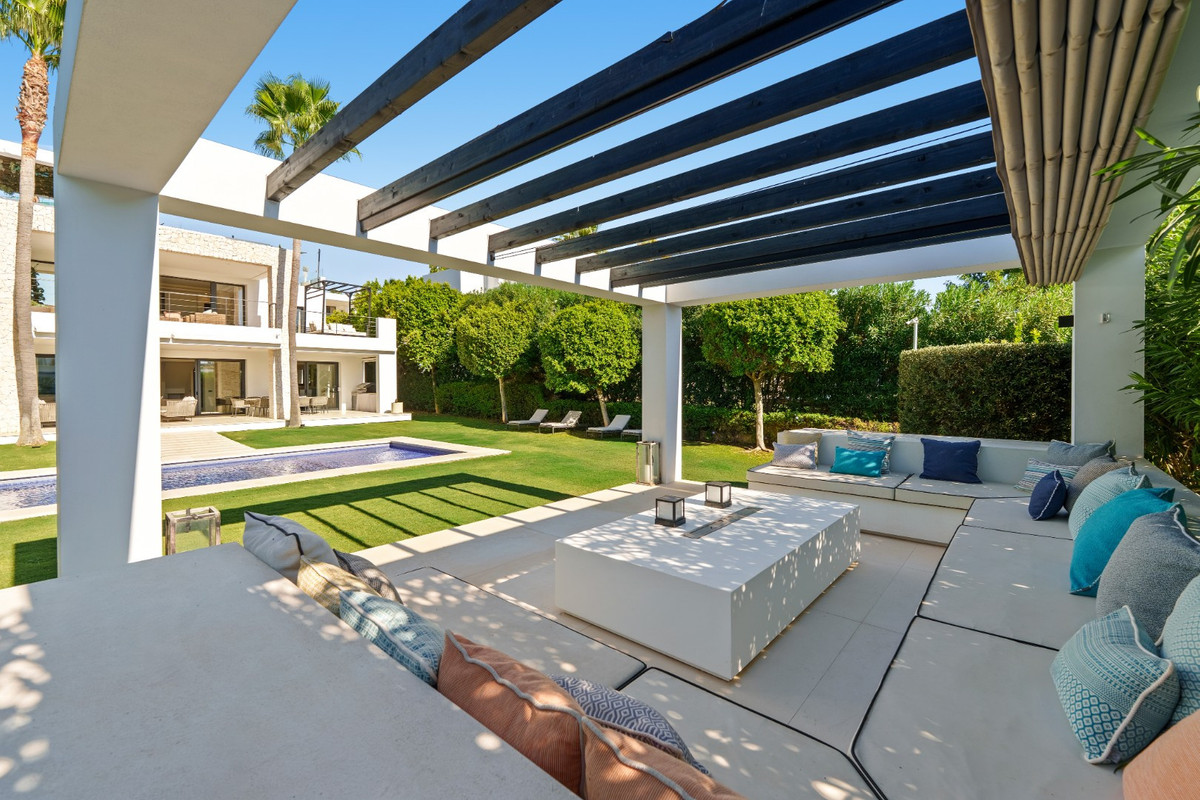 Huis te koop in Nueva Andalucía | 6 slaapkamers H5232697