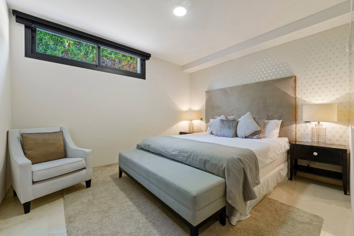 Huis te koop in Nueva Andalucía | 6 slaapkamers H5232697