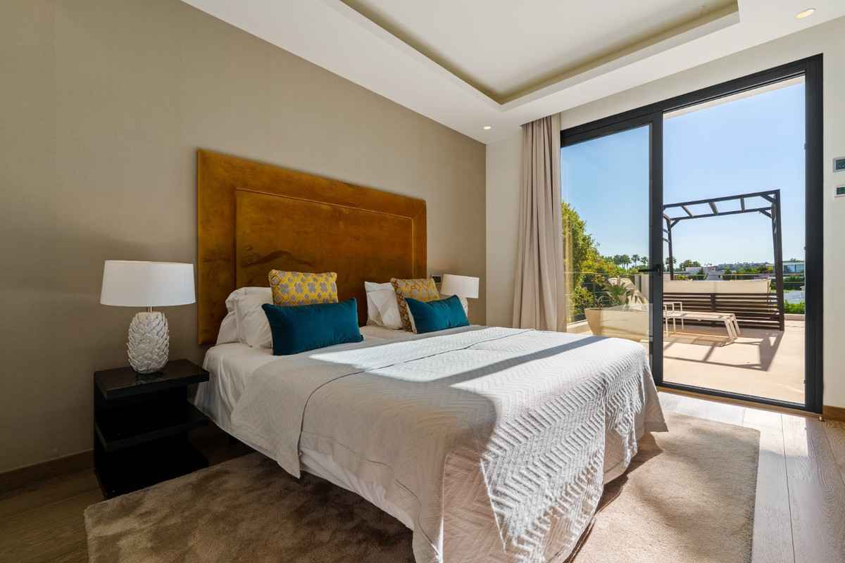 Huis te koop in Nueva Andalucía | 6 slaapkamers H5232697