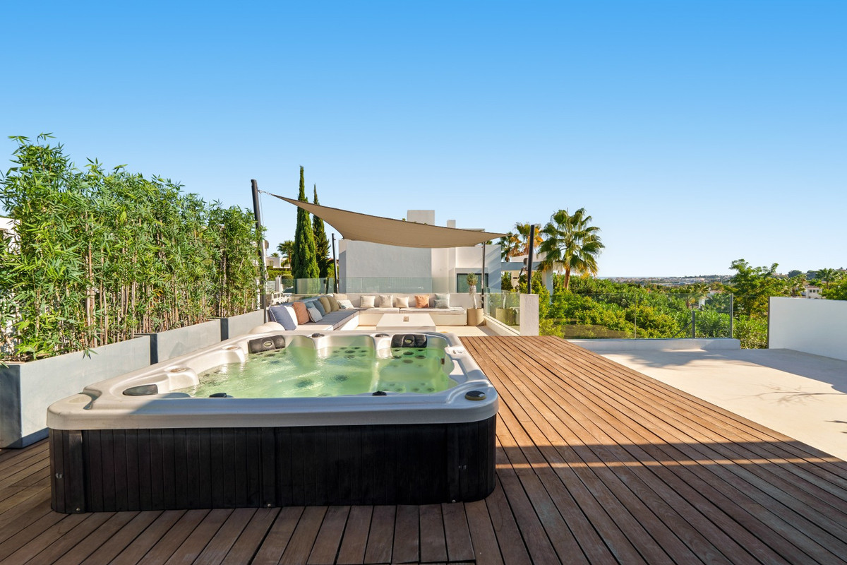 Huis te koop in Nueva Andalucía | 6 slaapkamers H5232697