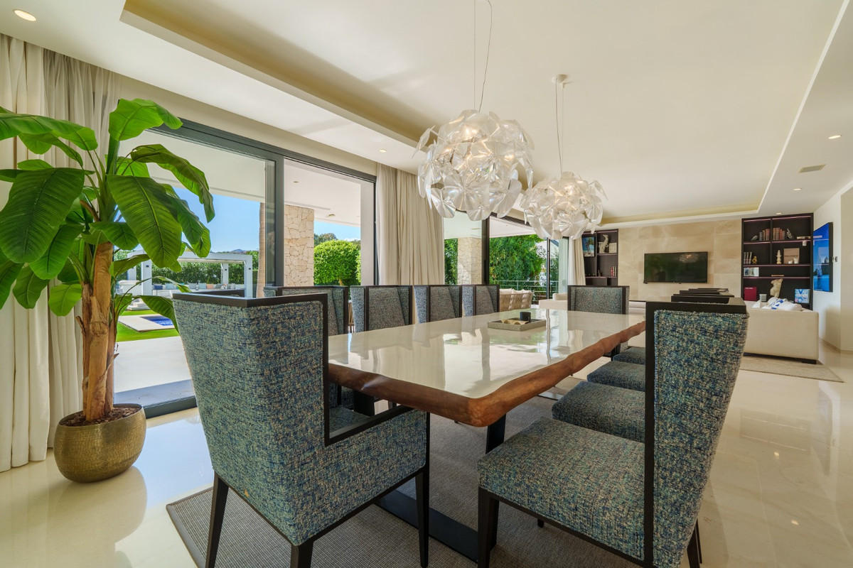 Huis te koop in Nueva Andalucía | 6 slaapkamers H5232697