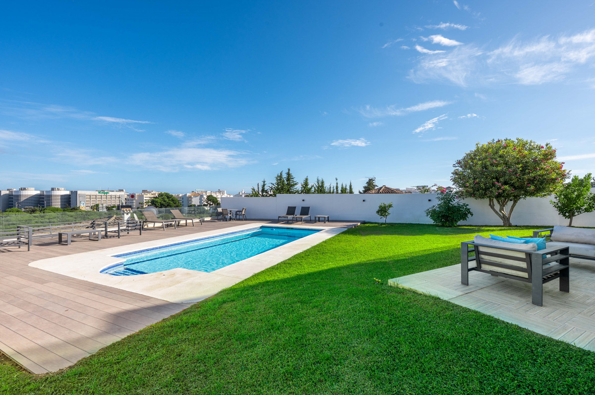 Huis te koop in Nueva Andalucía | 5 slaapkamers H5236993