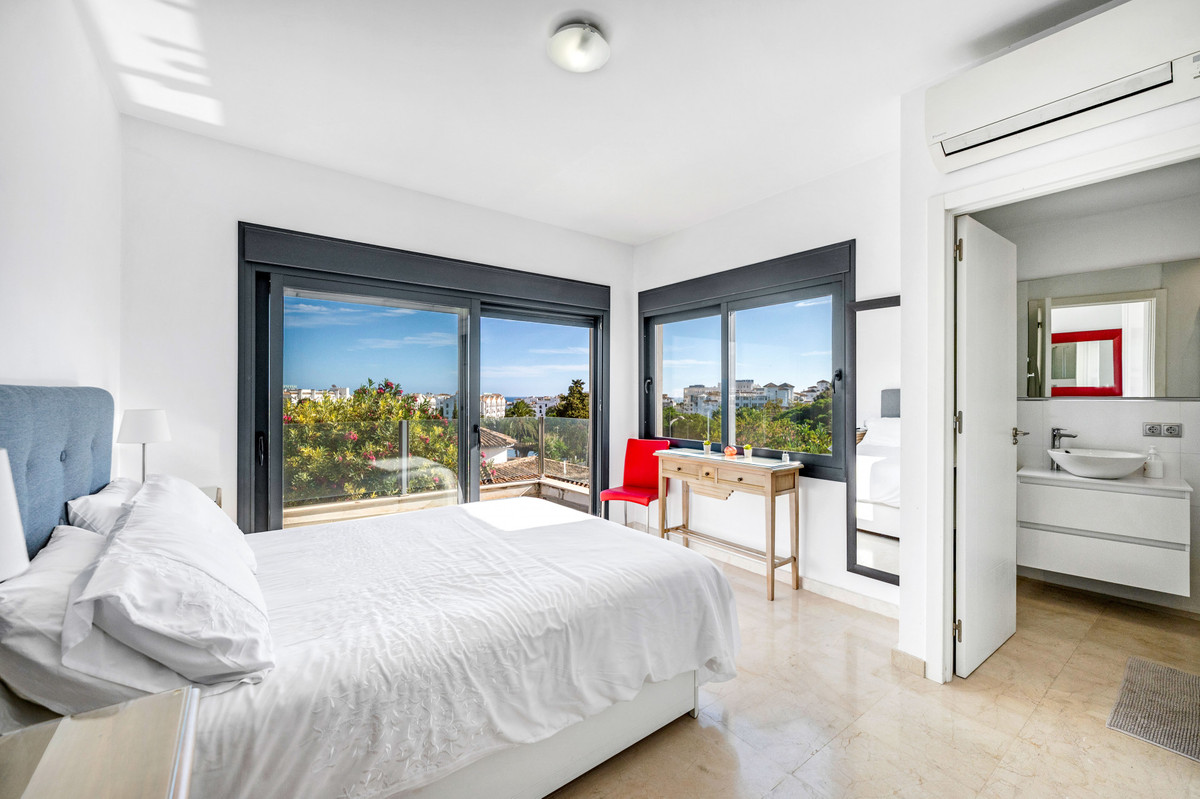 Huis te koop in Nueva Andalucía | 5 slaapkamers H5236993