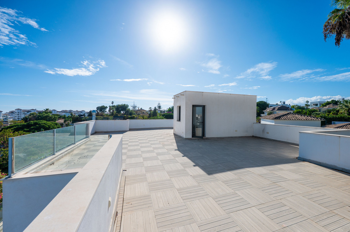 Huis te koop in Nueva Andalucía | 5 slaapkamers H5236993