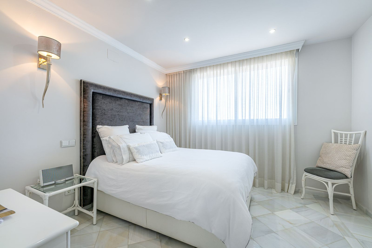 Huis te koop in Nueva Andalucía | 3 slaapkamers H5252425