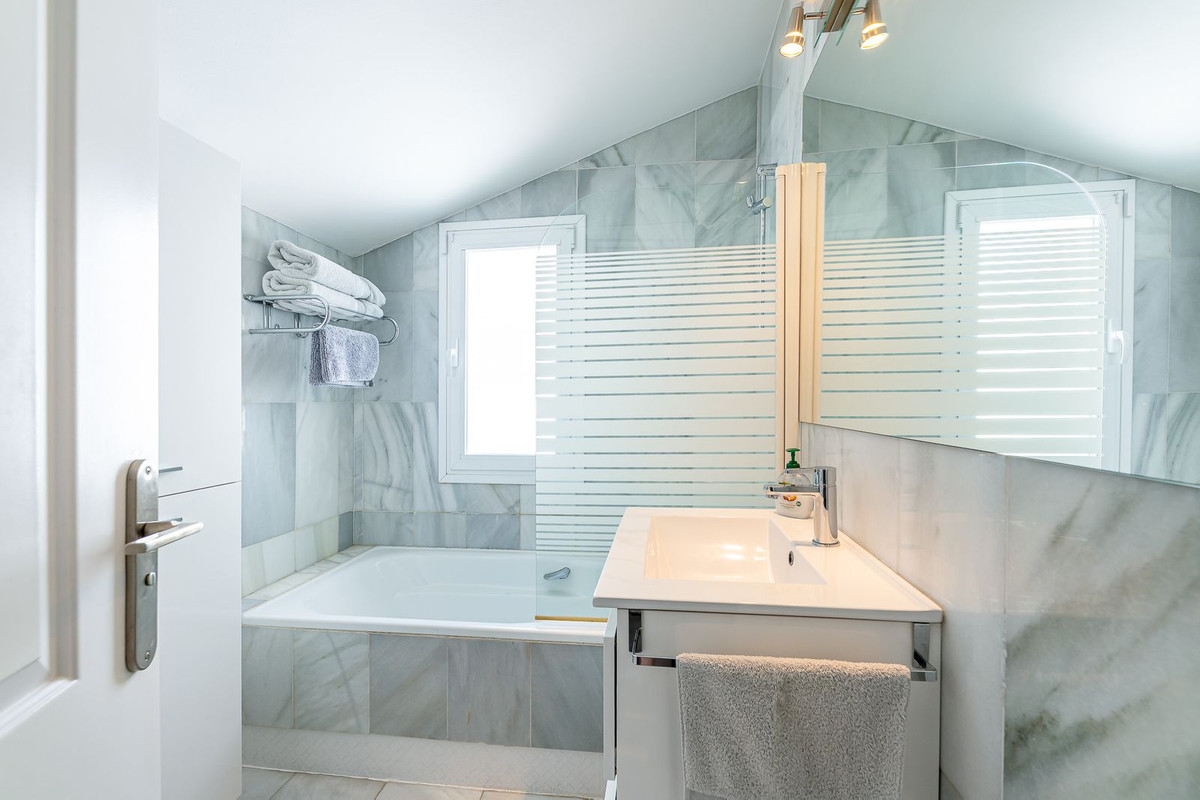 Huis te koop in Nueva Andalucía | 3 slaapkamers H5252425