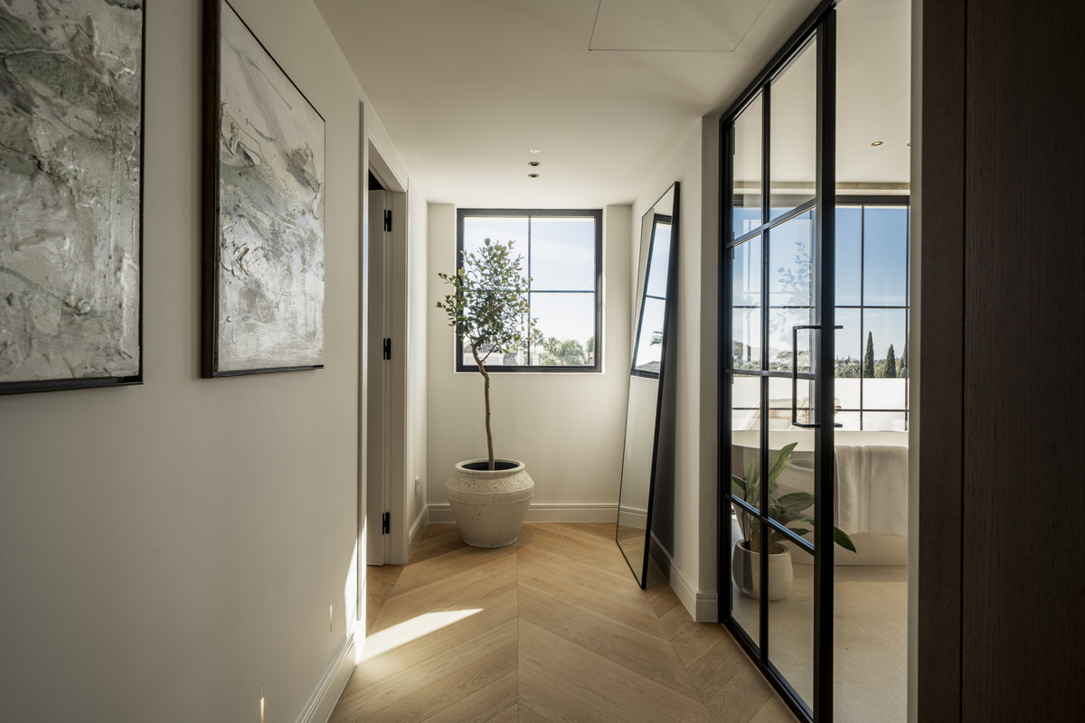 Huis te koop in Nueva Andalucía | 5 slaapkamers H5253808