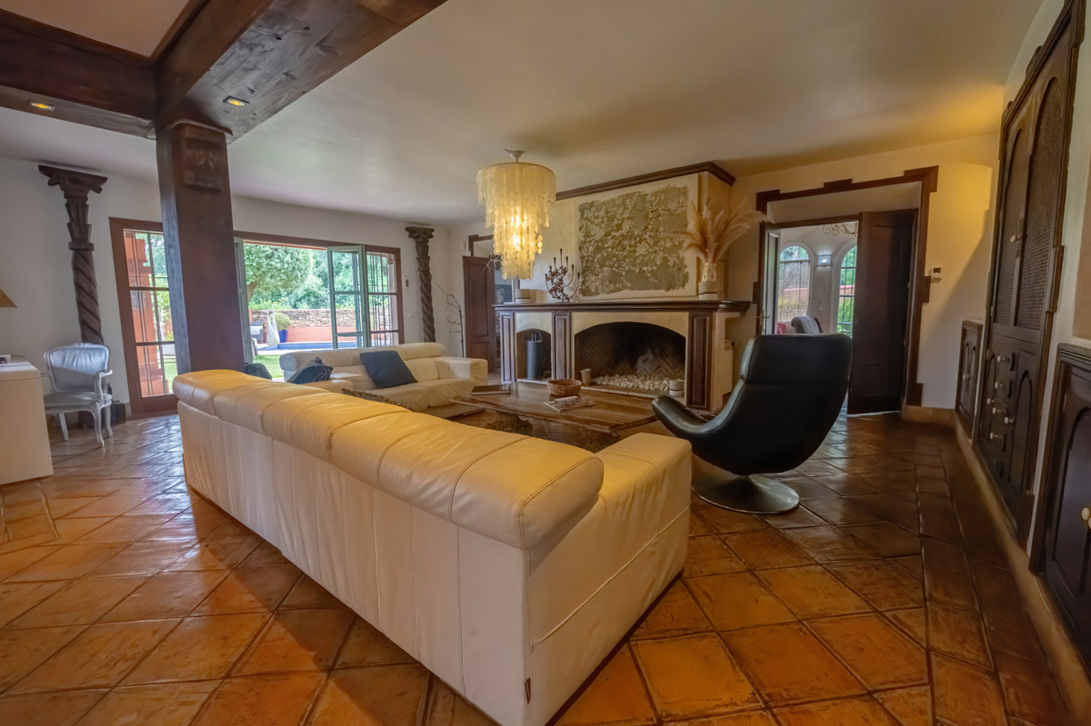 Huis te koop in Nueva Andalucía | 5 slaapkamers H5256244