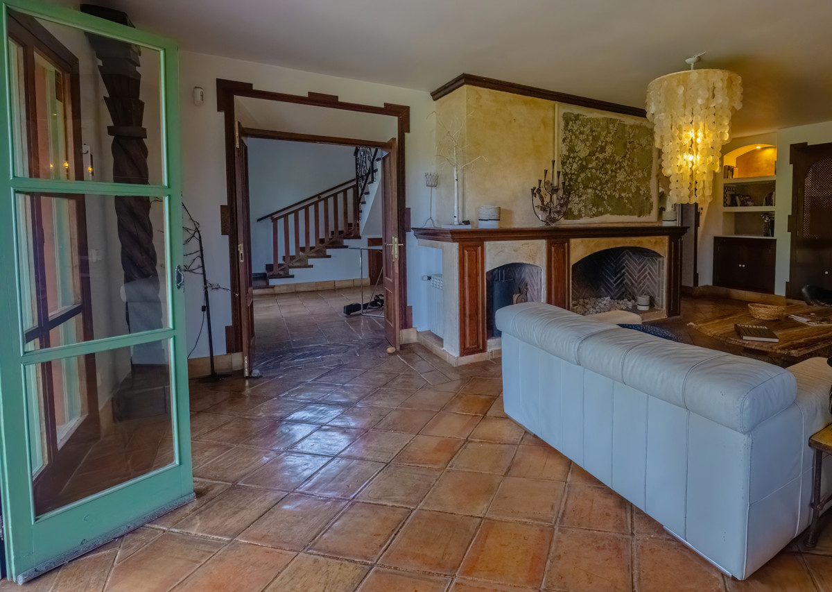 Huis te koop in Nueva Andalucía | 5 slaapkamers H5256244