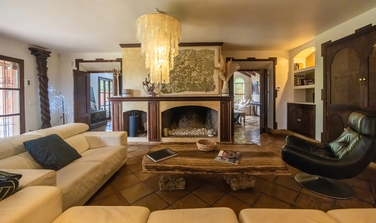 Huis te koop in Nueva Andalucía | 5 slaapkamers H5256244