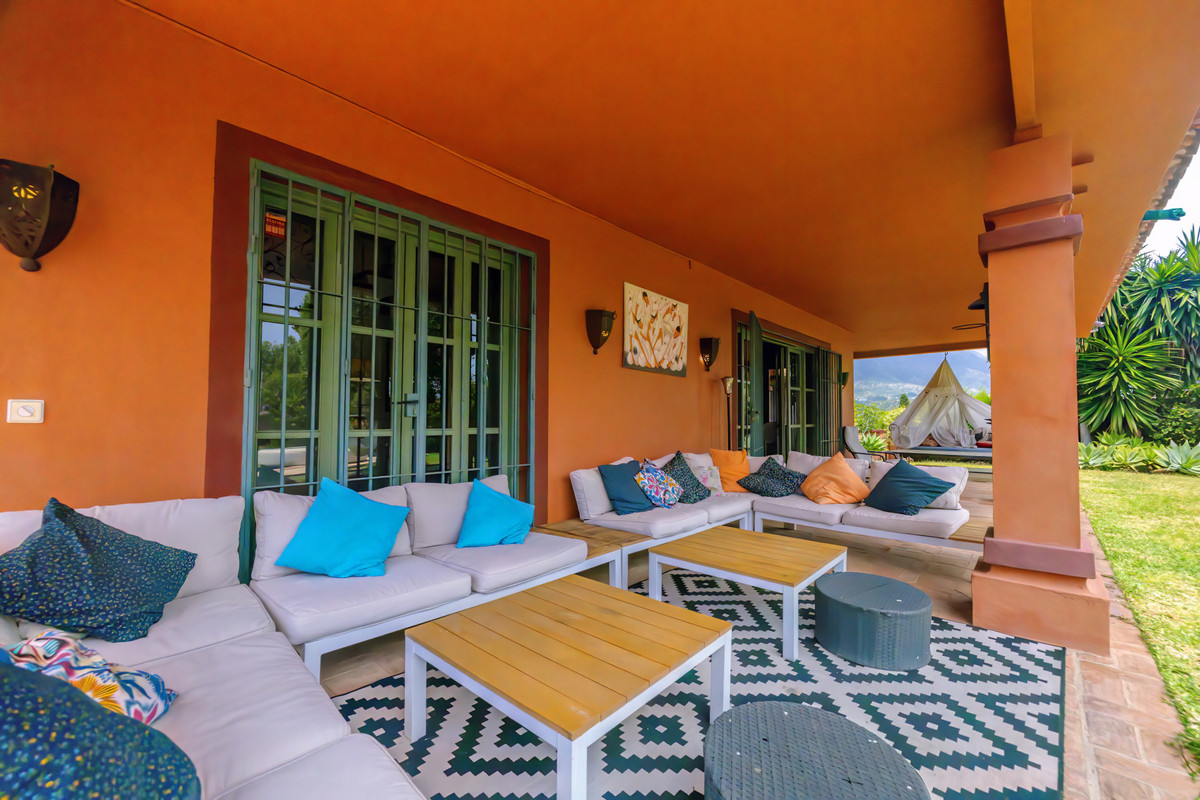 Huis te koop in Nueva Andalucía | 5 slaapkamers H5256244