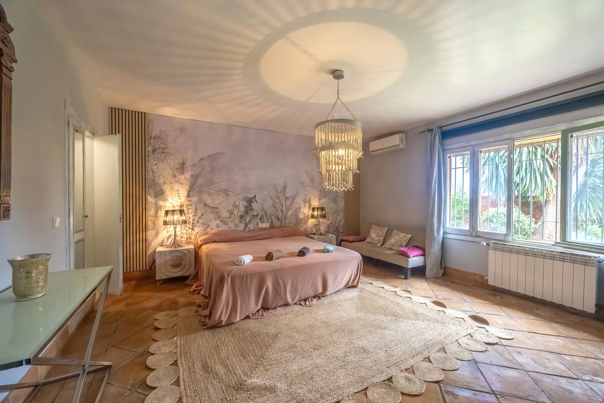 Huis te koop in Nueva Andalucía | 5 slaapkamers H5256244