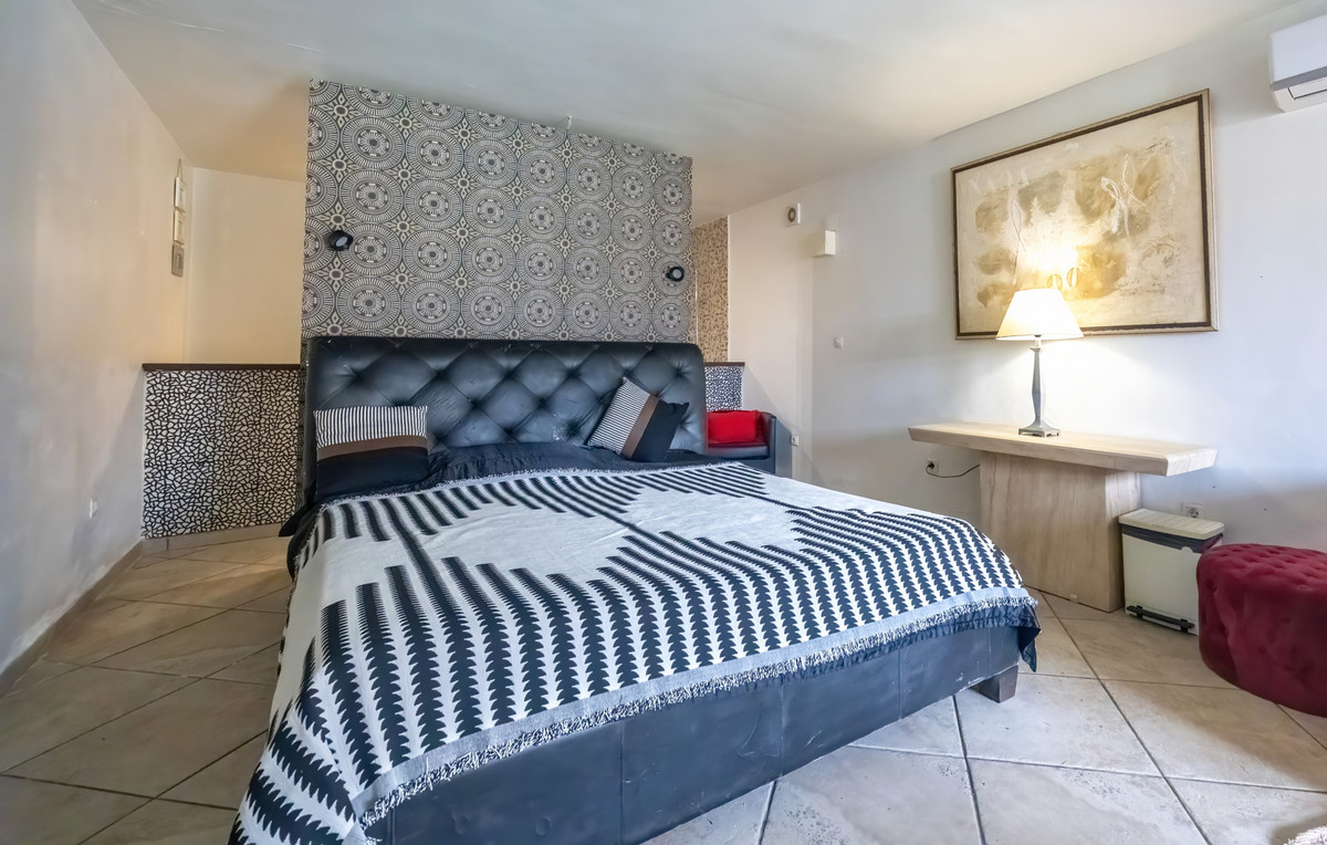 Huis te koop in Nueva Andalucía | 5 slaapkamers H5256244