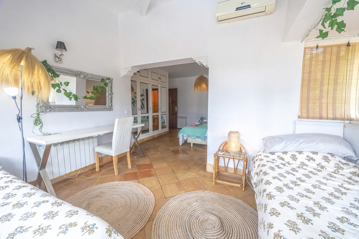 Huis te koop in Nueva Andalucía | 5 slaapkamers H5256244