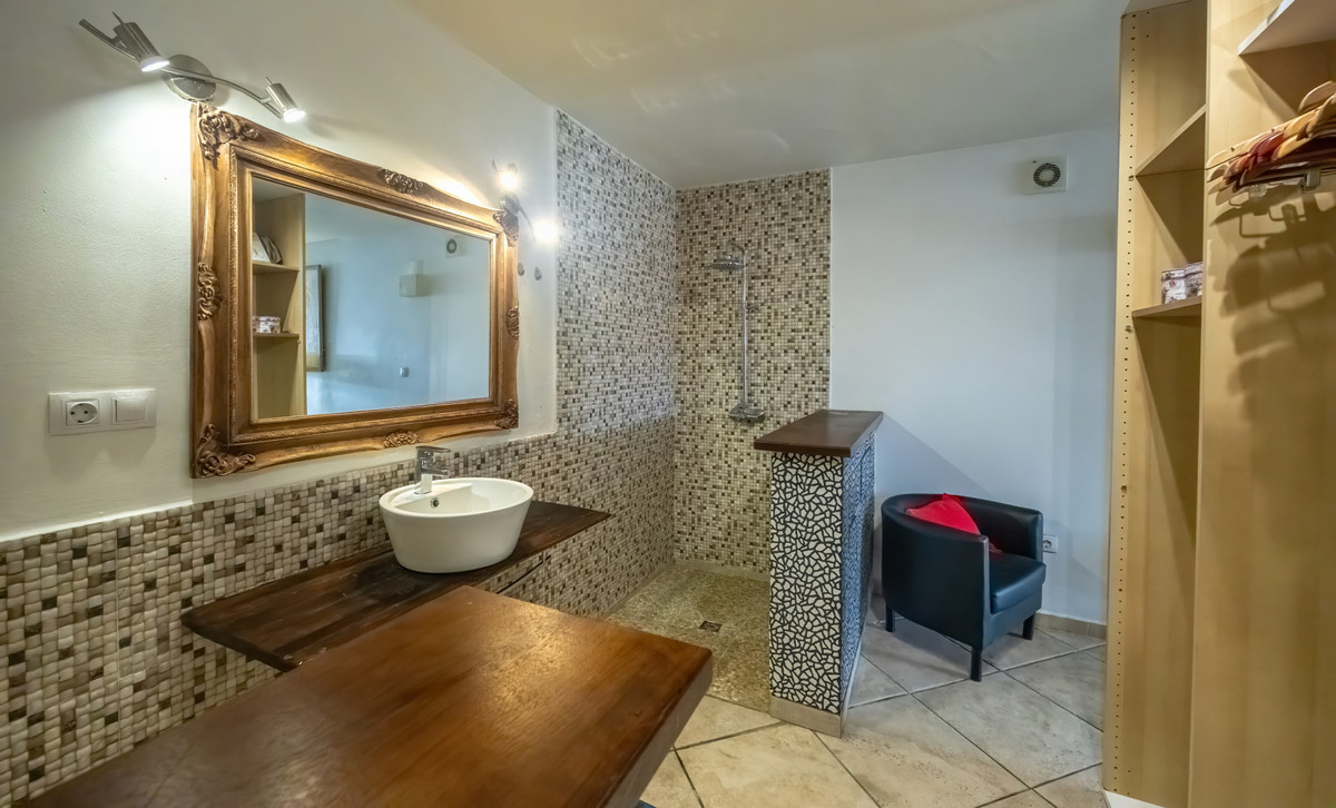 Huis te koop in Nueva Andalucía | 5 slaapkamers H5256244