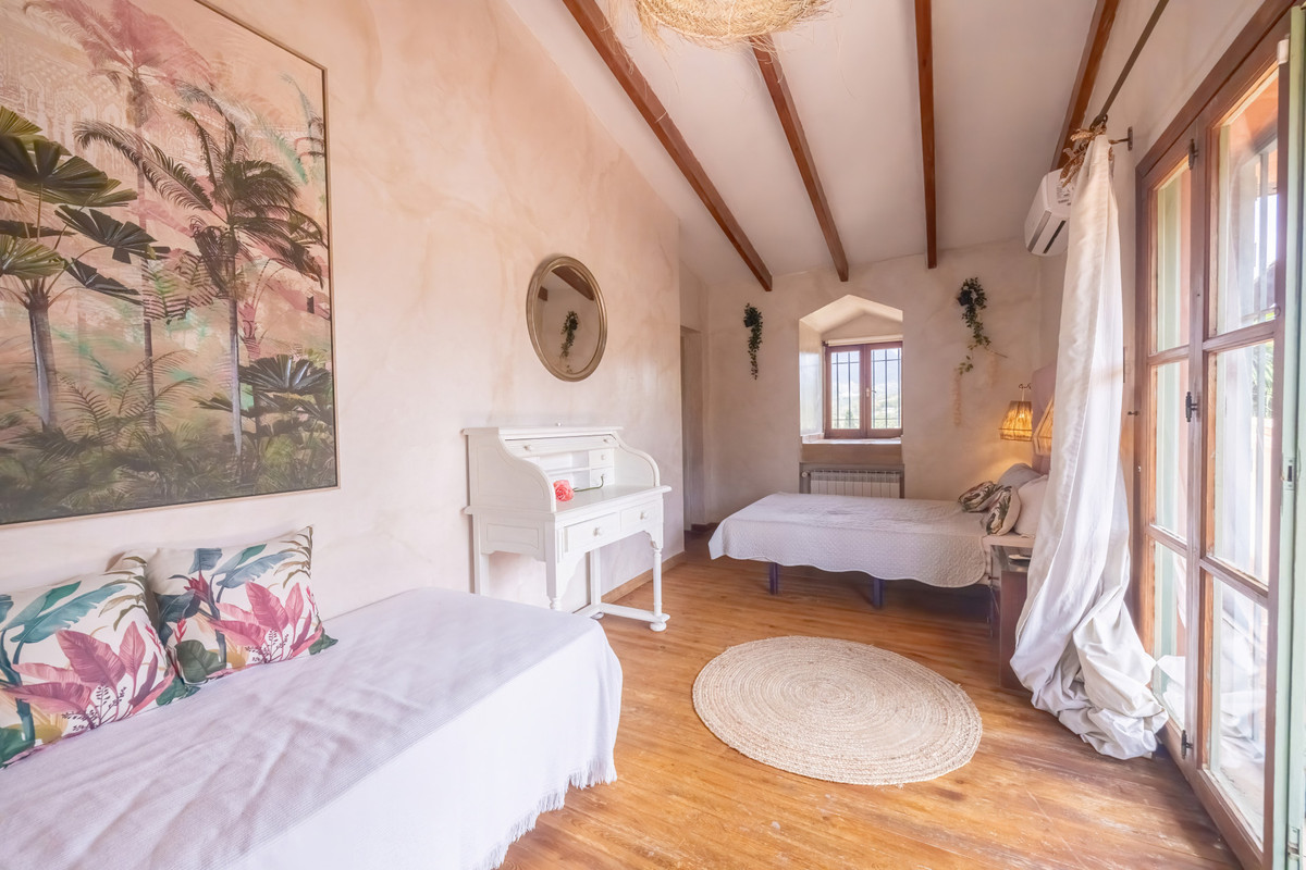 Huis te koop in Nueva Andalucía | 5 slaapkamers H5256244