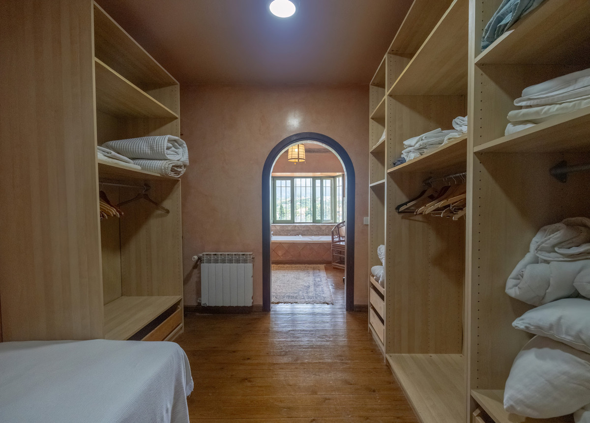 Huis te koop in Nueva Andalucía | 5 slaapkamers H5256244