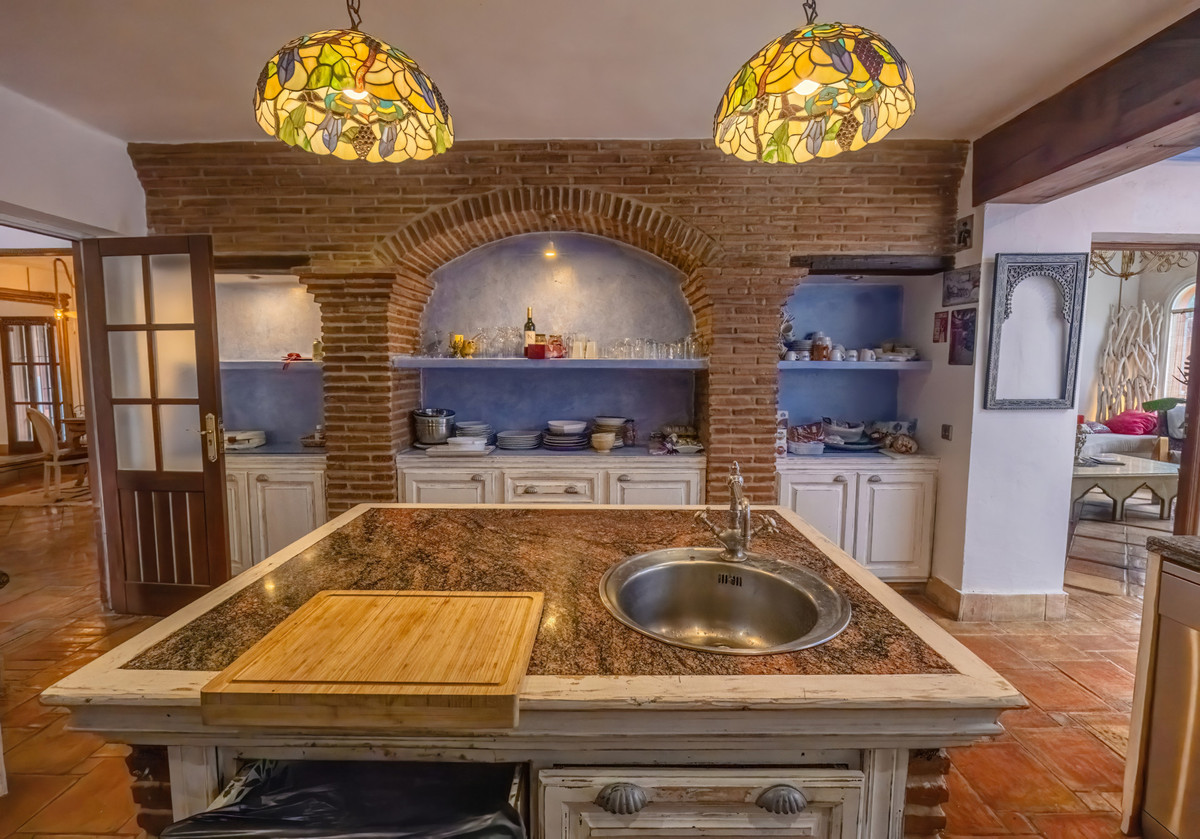 Huis te koop in Nueva Andalucía | 5 slaapkamers H5256244