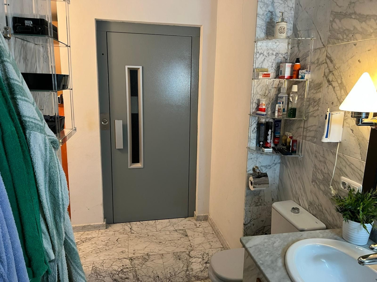 Huis te koop in Nueva Andalucía | 4 slaapkamers H5258344